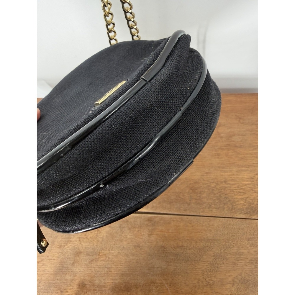 Lulu Guinness Loves Me Loves Me Not Daisy Bee Round Crossbody Bag Black Patent - Picture 8 of 10